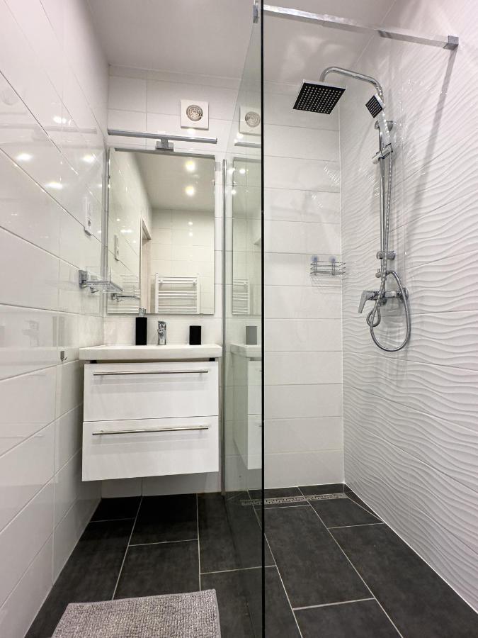 Var Apartman Eger Extérieur photo